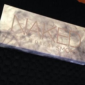 🔥Clearence🔥 Naked smokey palette